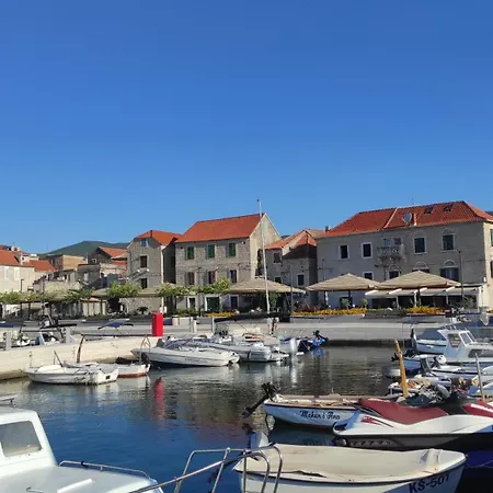 Iva * Kaštela
